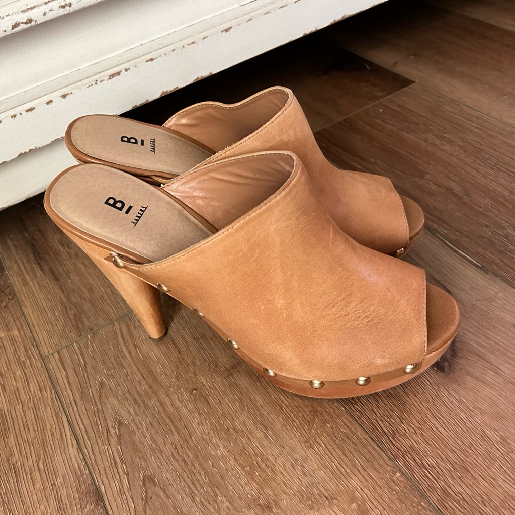 Bakers Clogs